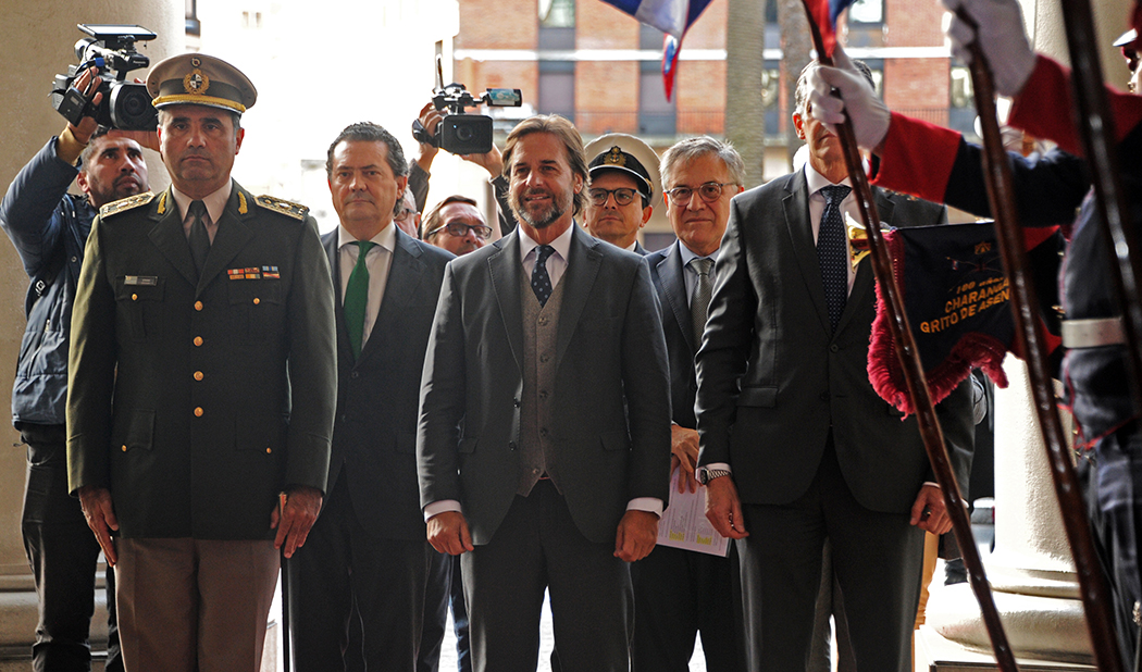 Presentación de cartas credenciales al presidente Lacalle Pou