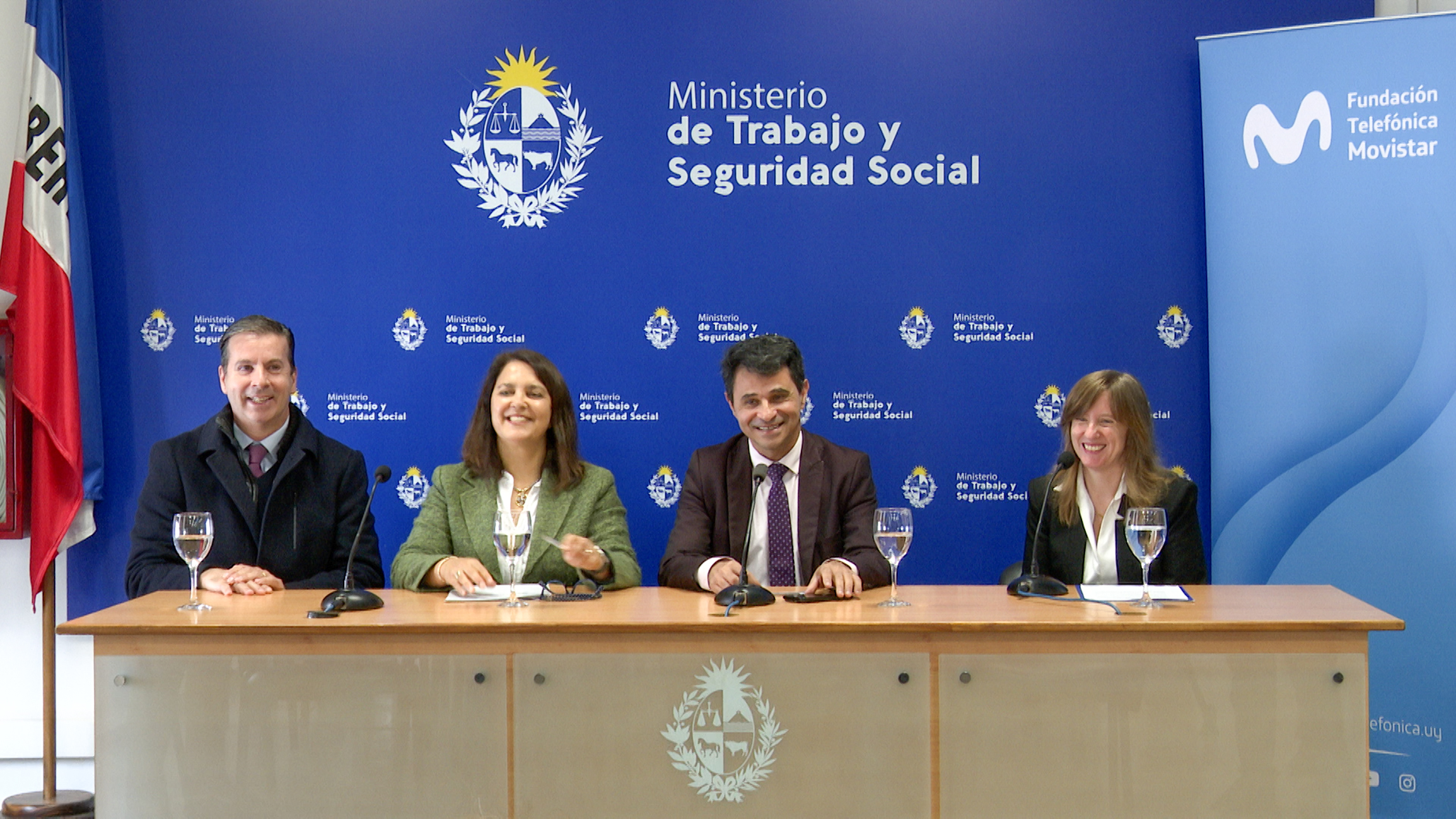 Firma de acuerdo entre MTSS y Fundación Telefónica Movistar