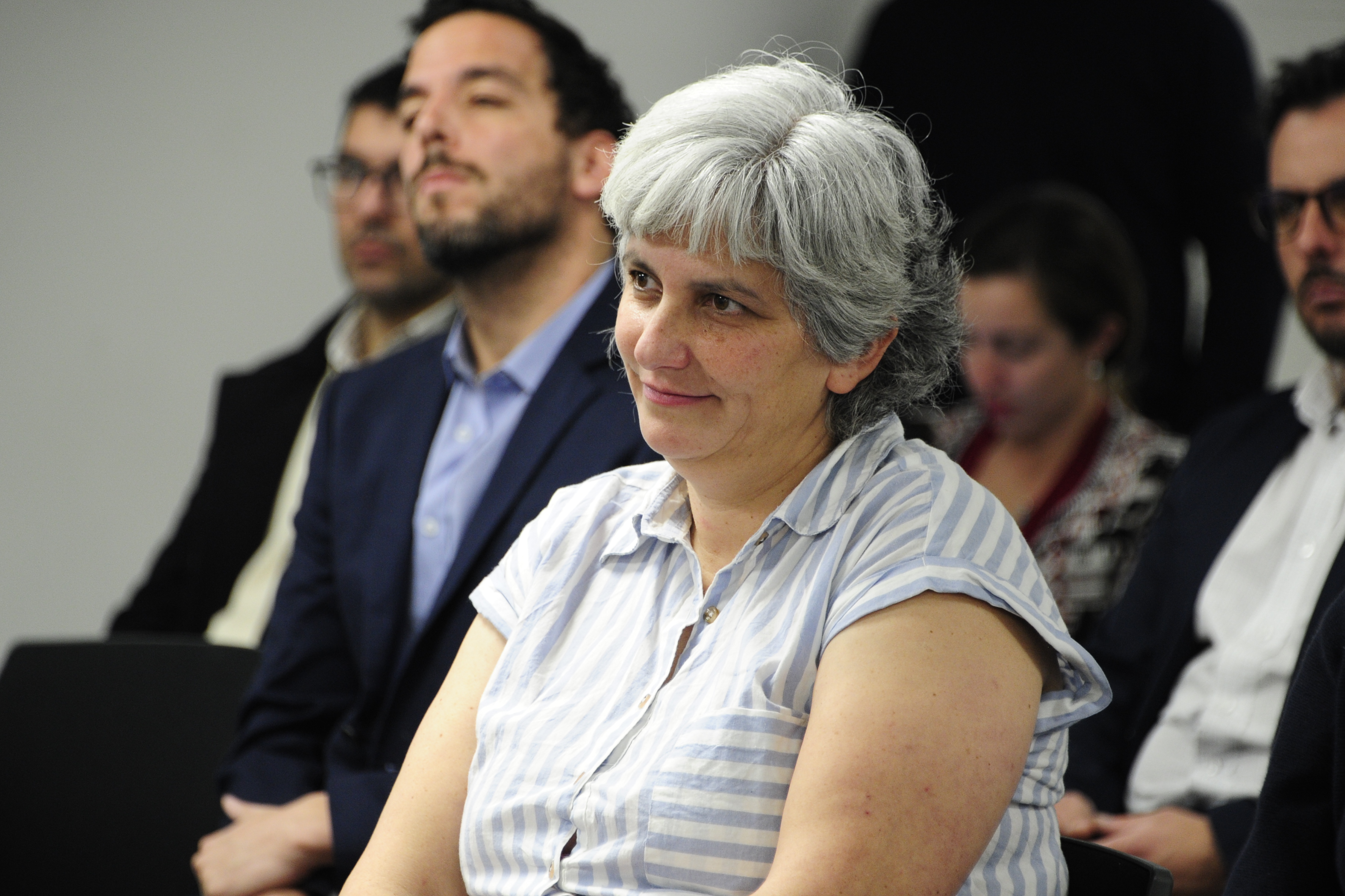 Personas mayores de 45 años podrán capacitarse en tecnologías de la información e inglés