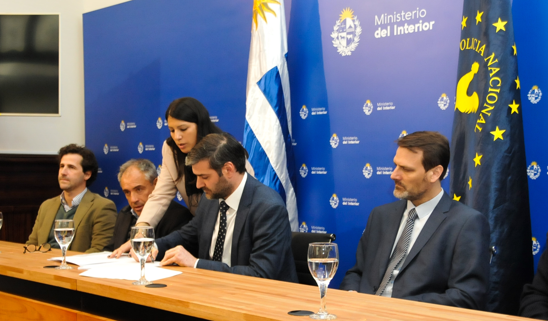 Firma de contratos entre Ministerio de Interior y centros de rehabilitación