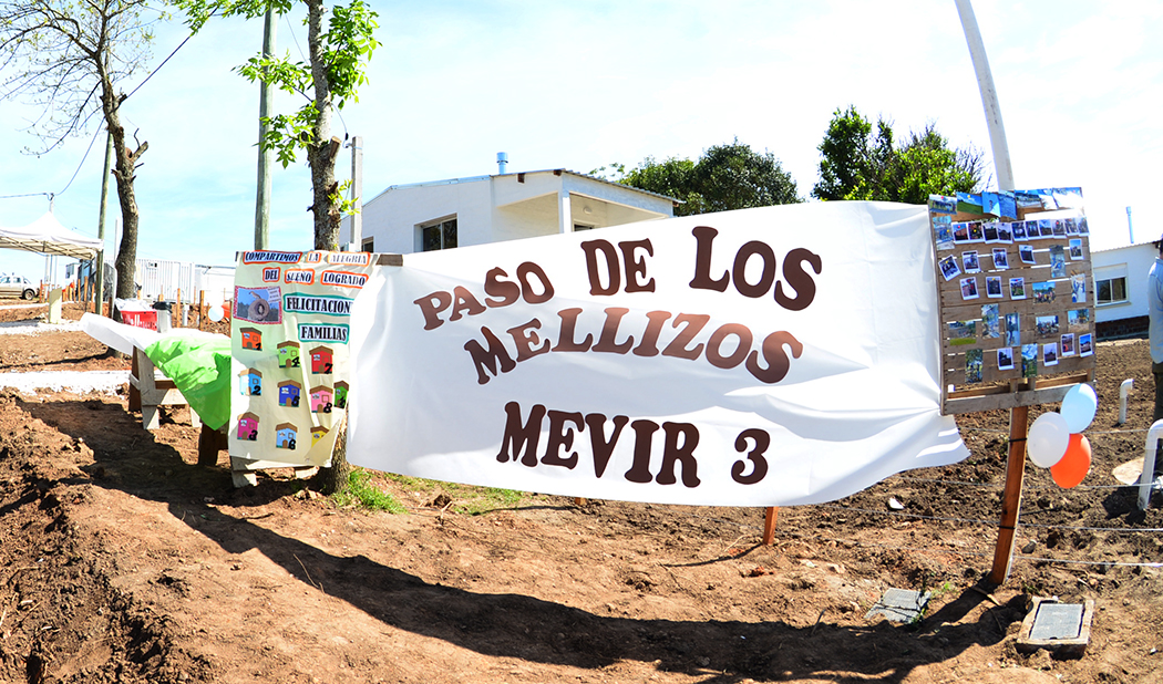 Presidente Lacalle Pou en inauguración de Mevir en Paso de los Mellizos
