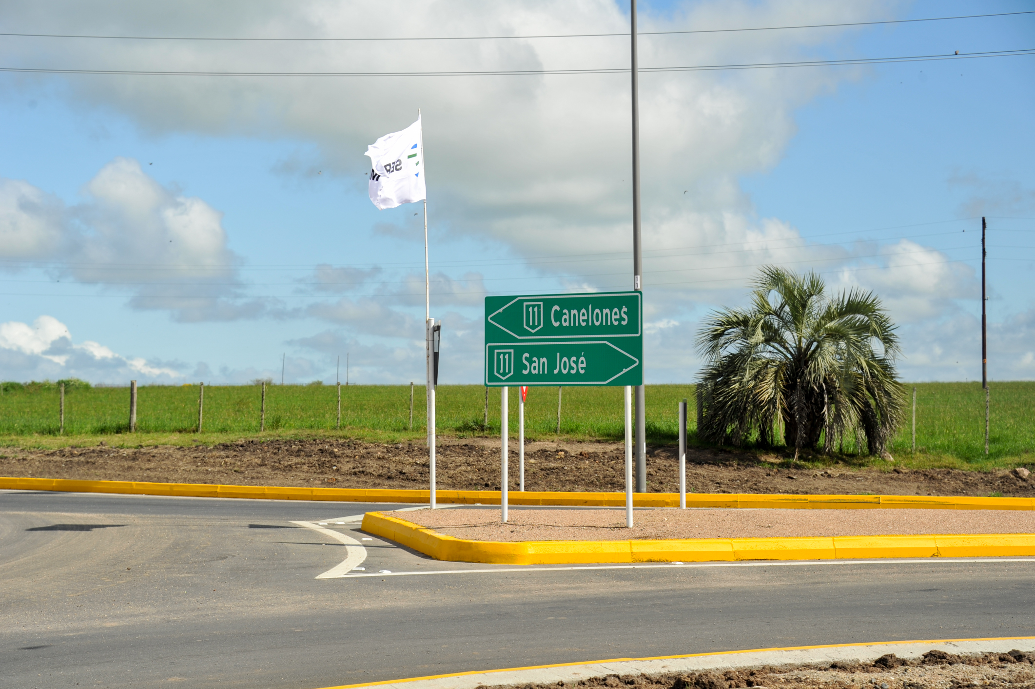 Presidente Lacalle Pou en inauguración de obras en ruta 11, San José