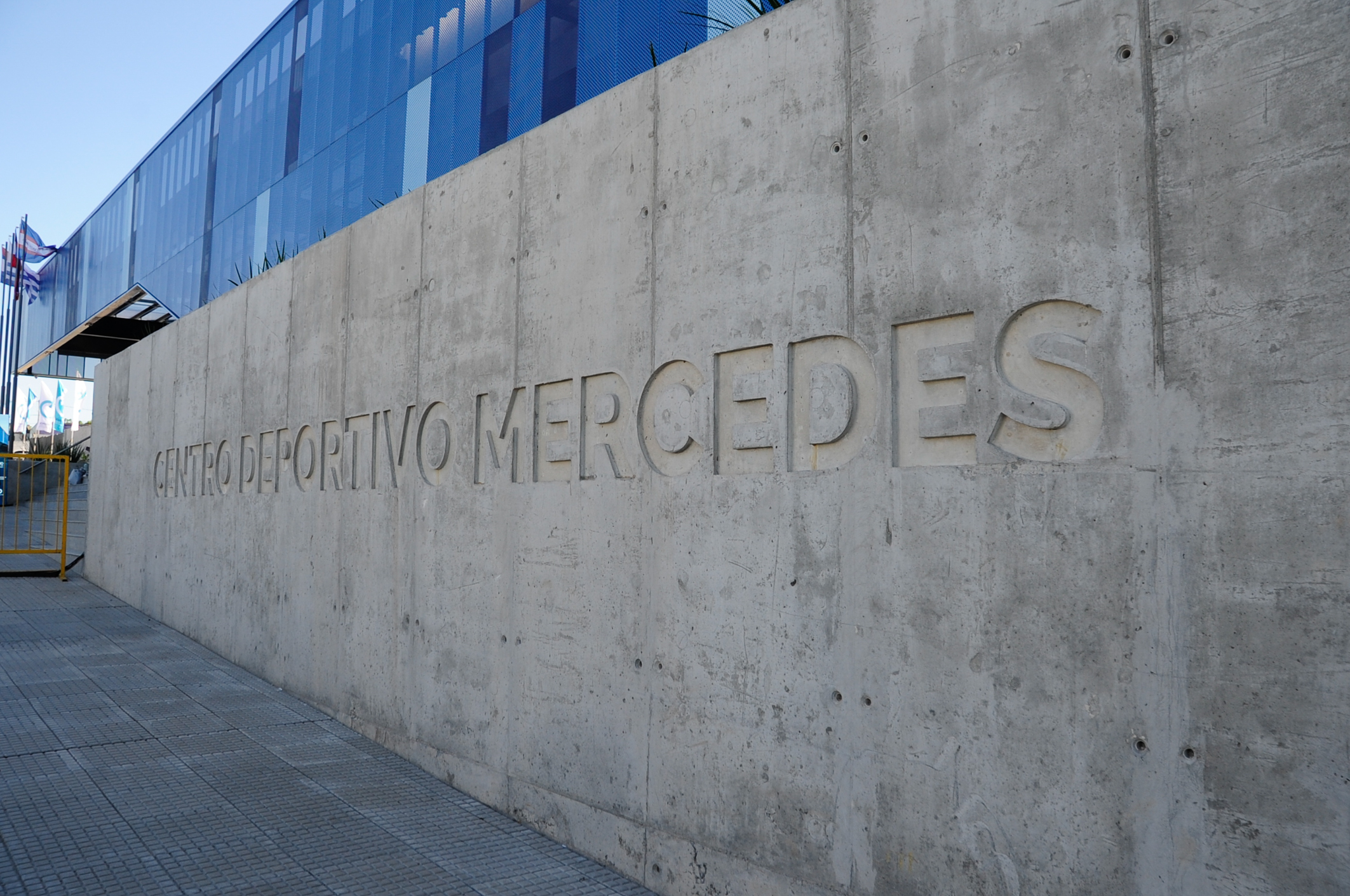 Presidente Lacalle Pou en inauguración del Centro Deportivo Mercedes
