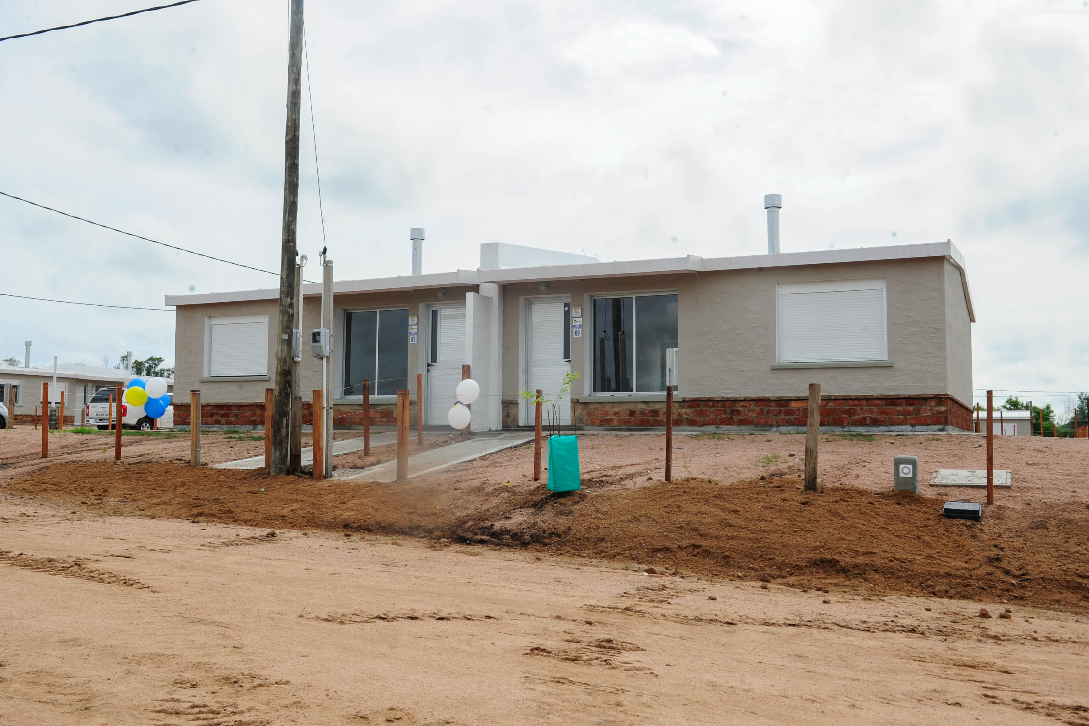 Ceremonia de entrega de 32 viviendas del plan Avanzar en Trinidad, Flores
