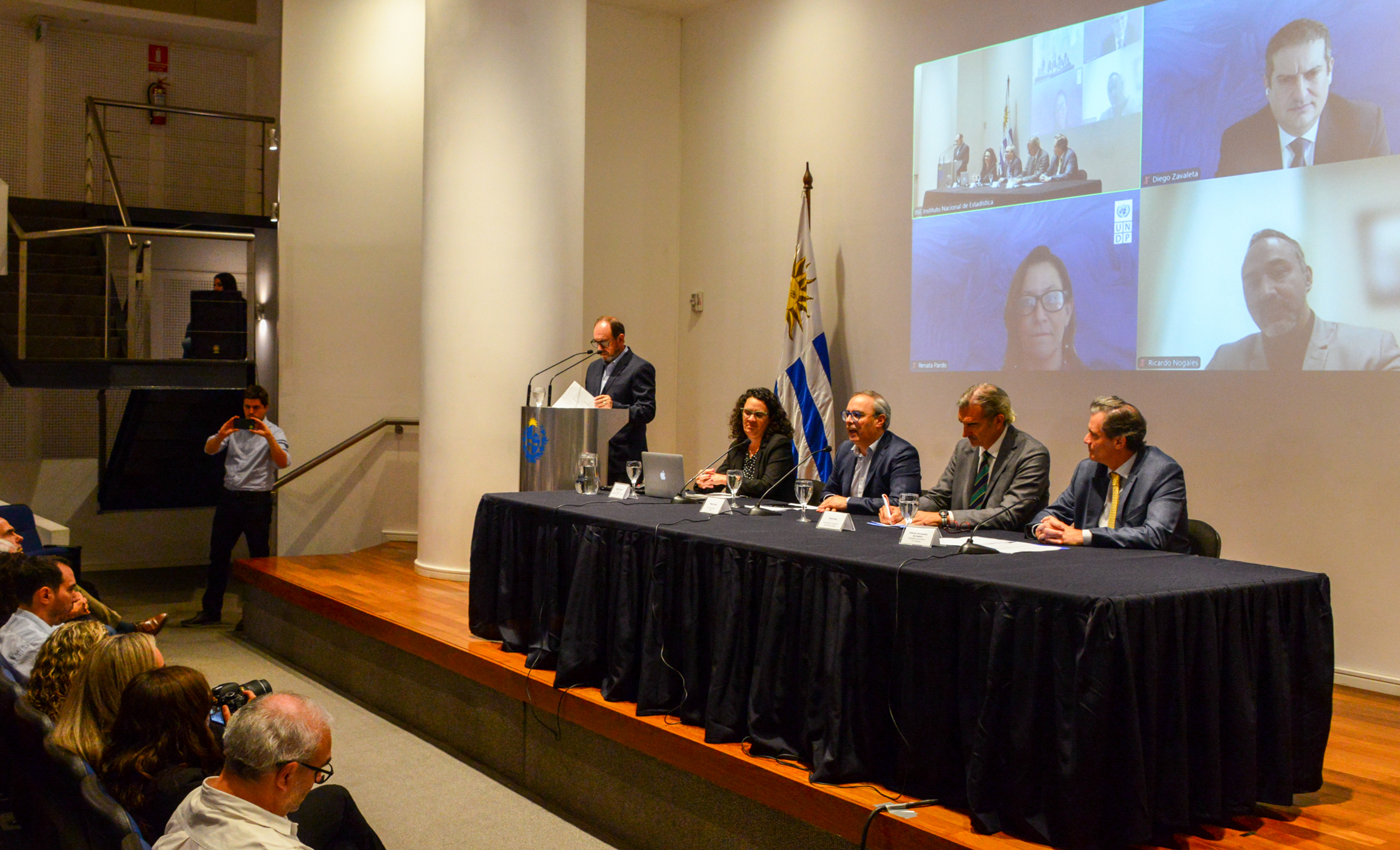 Lanzamiento del índice de pobreza multidimensional