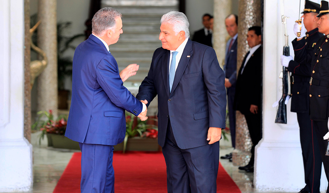 Encuentro bilateral entre los presidentes de Uruguay y Panamá