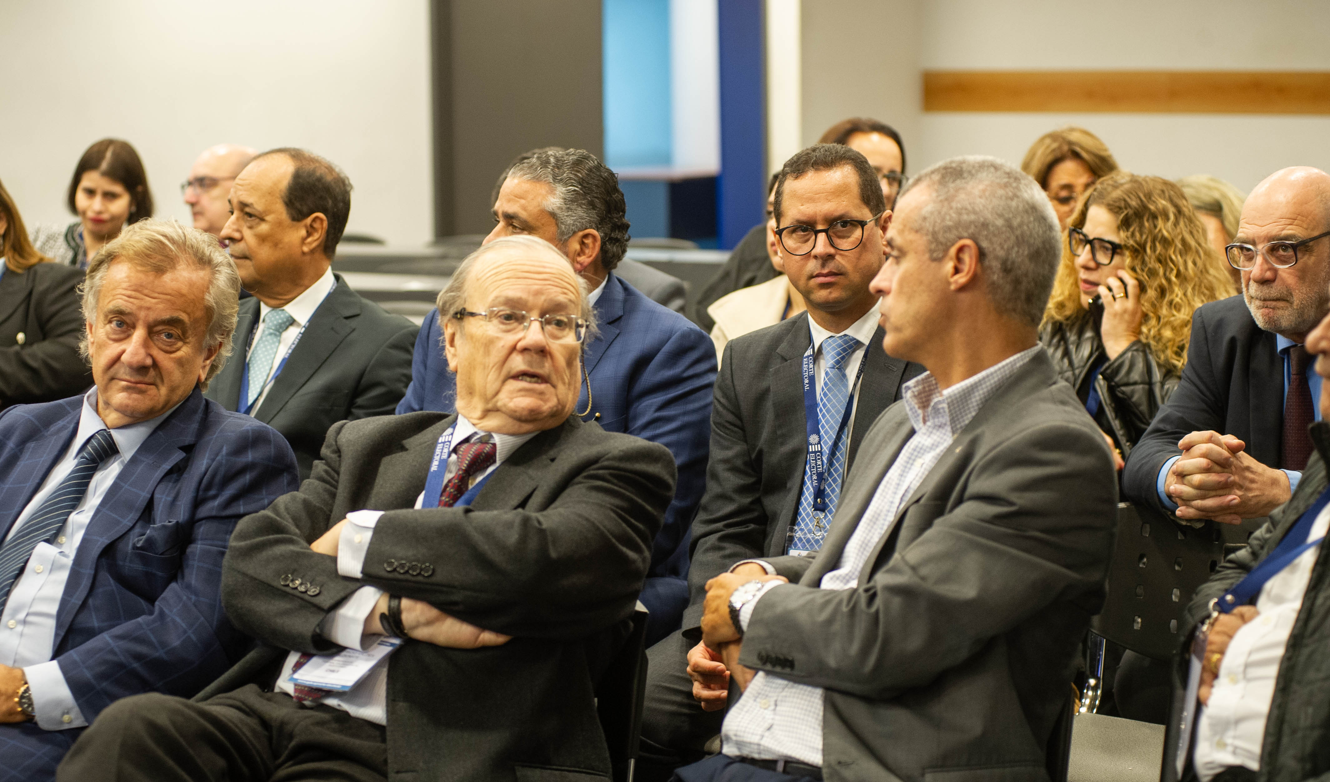 Ejecutivo recibió a delegación de la Corte Electoral e invitados especiales