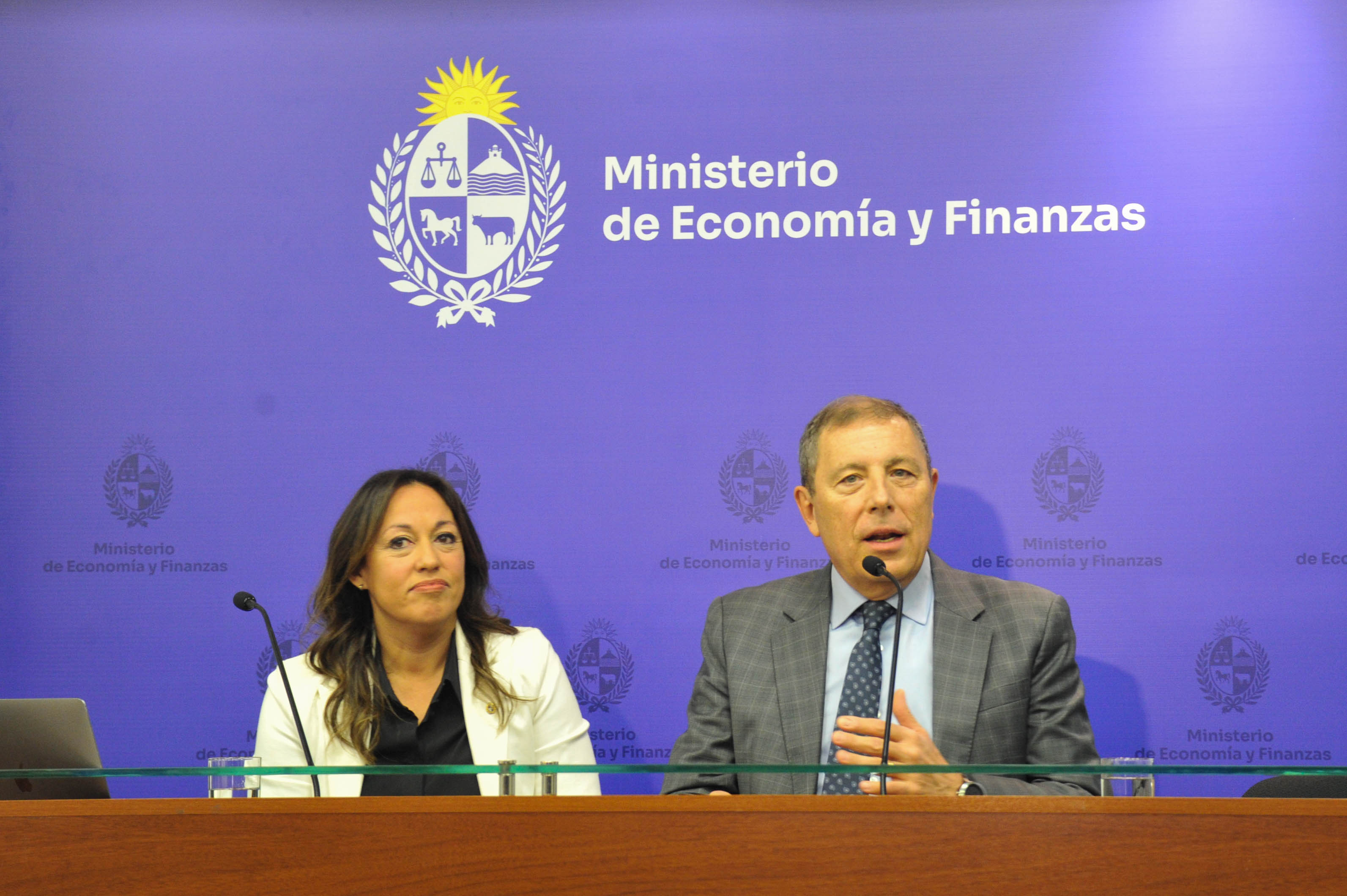 Ministros de Industria, Fernanda Cardona, y Economía, Gabriel Oddone