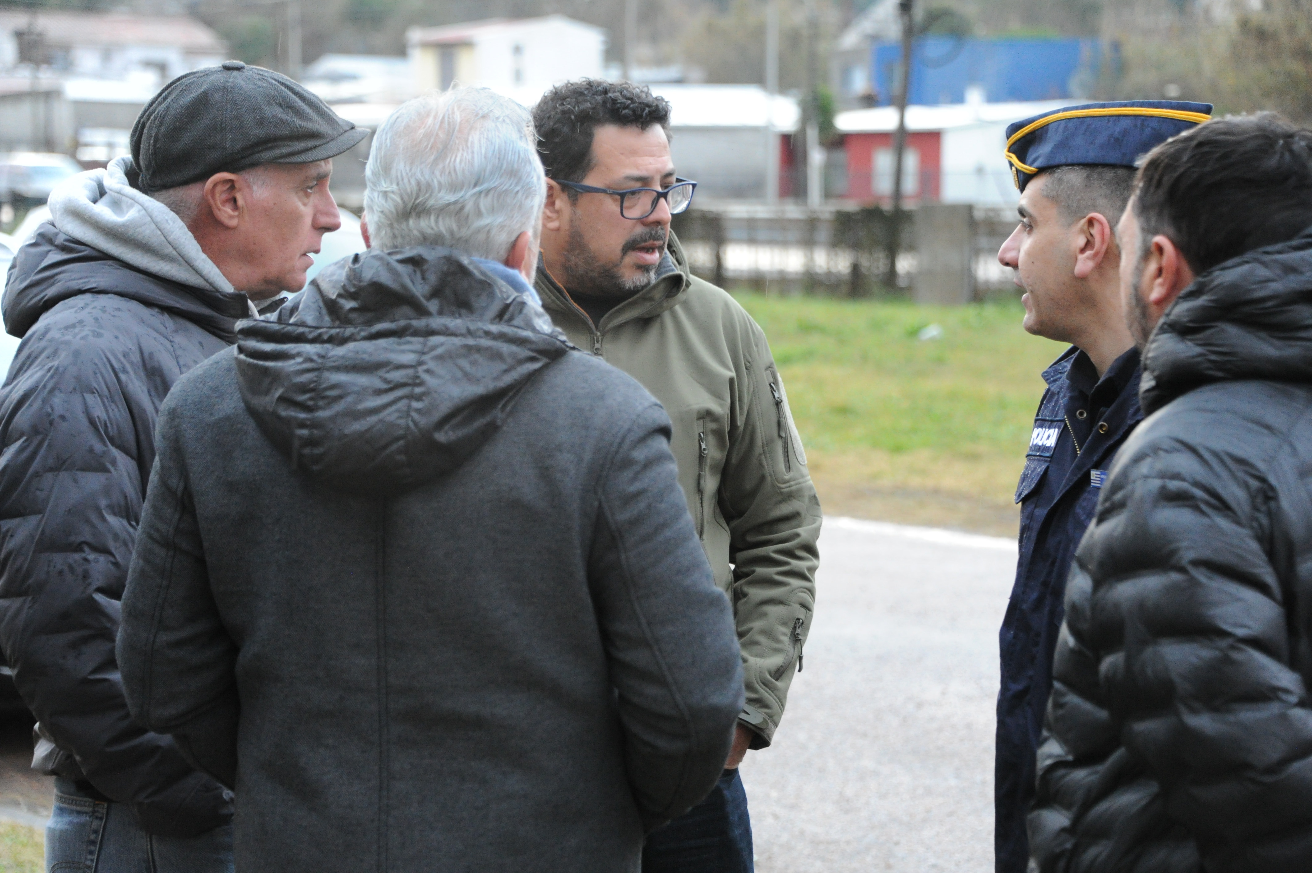 Secretario Sánchez recorrió centros de evacuación por frío extremo para personas en calle