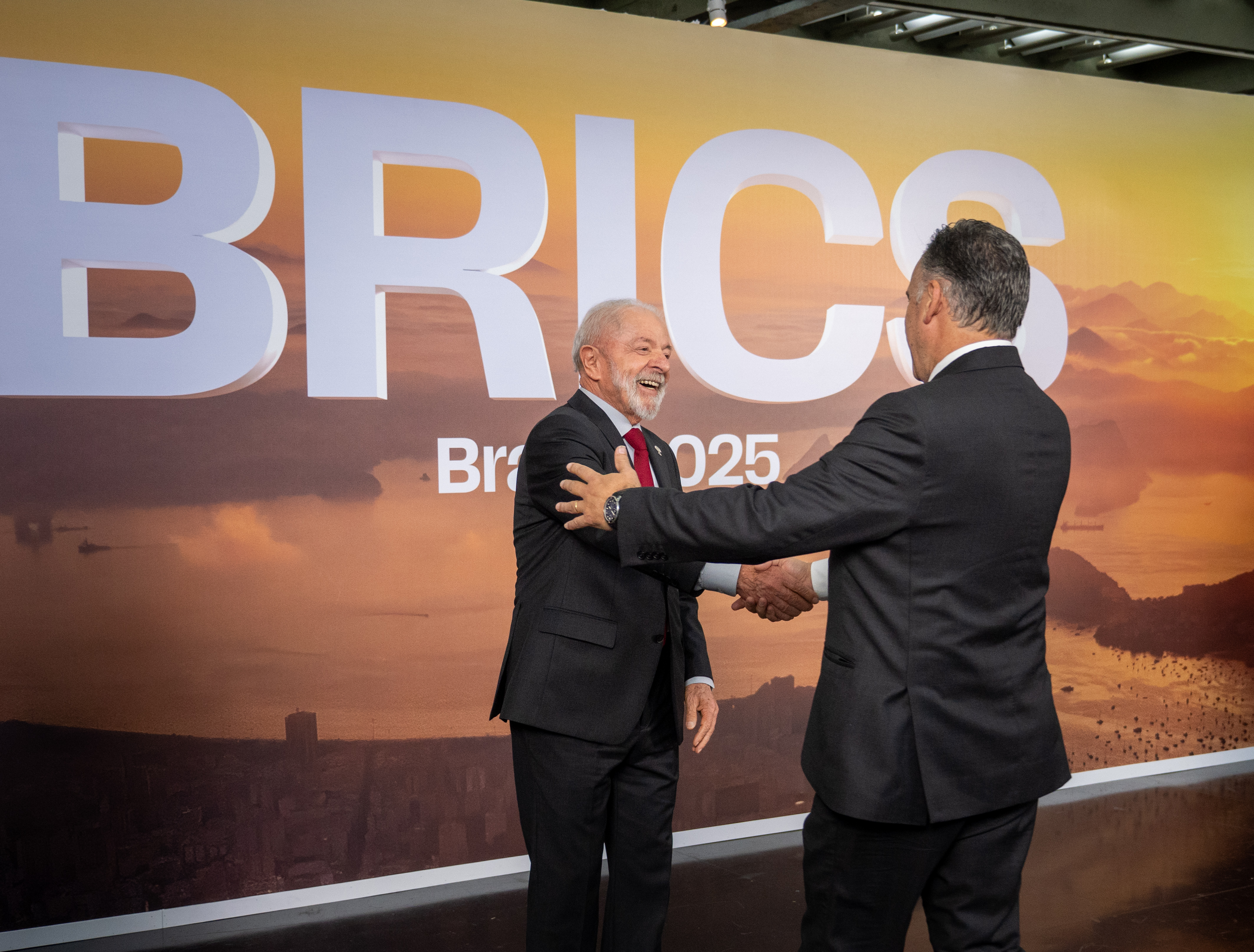 Presidente Yamandú Orsi participa de la 17.° Cumbre de los BRICS