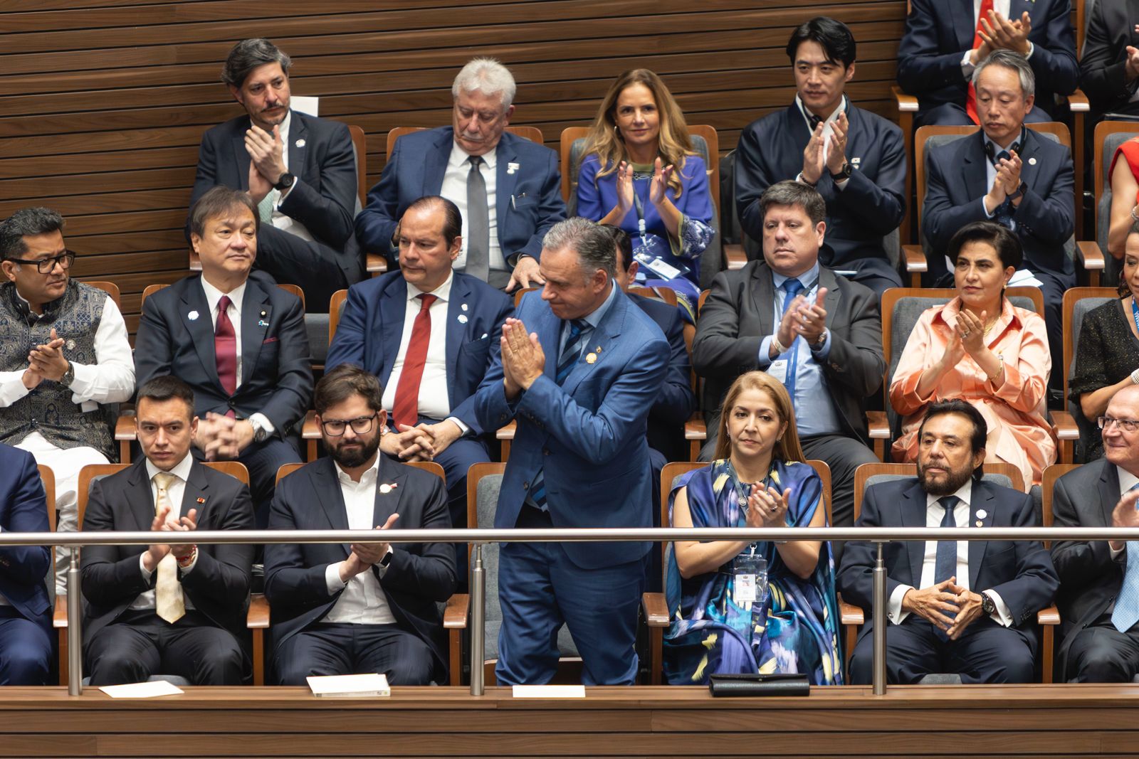 El presidente de la República, Yamandú Orsi, asistió a la asunción de Rodrigo Paz nuevo mandatario de Bolivia