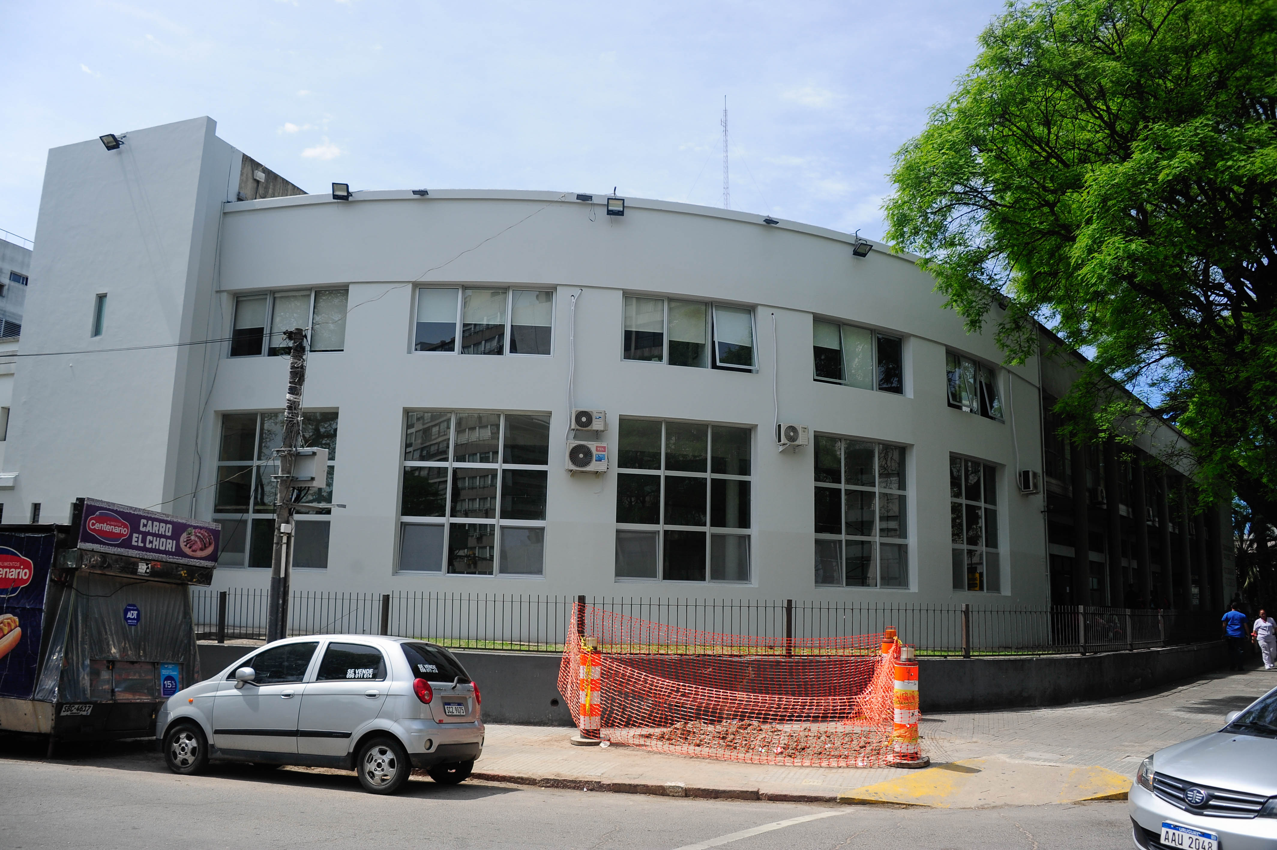 Parte de la fachada del Centro Hospitalario Pereira Rossell.