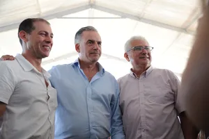 Presidente Orsi asistió a inauguración de cosecha de girasol