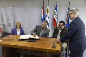 Presidente Orsi partió a la Cumbre de la Celac