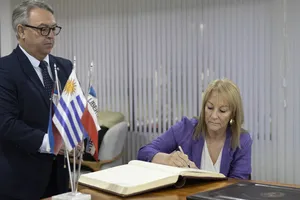 Presidente Orsi partió a la Cumbre de la Celac