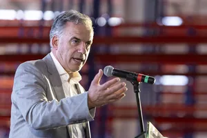 Orsi en inauguración de obras de empresa logística