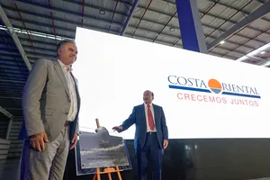 Orsi en inauguración de obras de empresa logística
