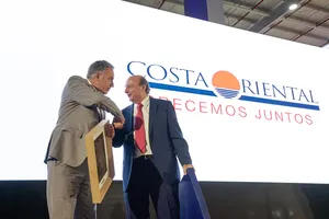 Orsi en inauguración de obras de empresa logística