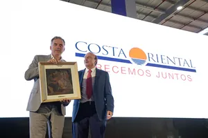 Orsi en inauguración de obras de empresa logística