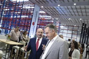 Orsi en inauguración de obras de empresa logística