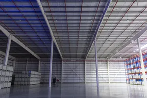 Orsi en inauguración de obras de empresa logística