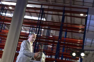 Orsi en inauguración de obras de empresa logística