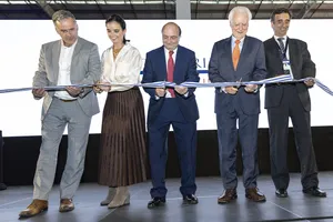 Orsi en inauguración de obras de empresa logística