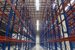 Orsi en inauguración de obras de empresa logística