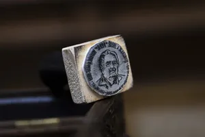 Correo lanza sello conmemorativo en homenaje a José Mujica