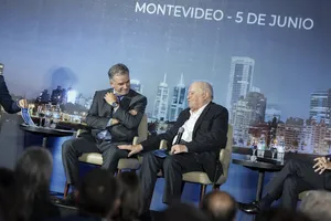 Orsi participó de la clausura del foro Uruguay-Unión Europea a cargo de Enrique Iglesias