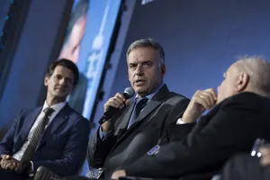 Orsi participó de la clausura del foro Uruguay-Unión Europea a cargo de Enrique Iglesias