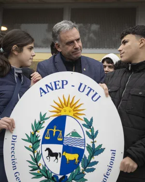 Orsi asistió a la inauguración de edificio de Escuela Técnica de UTU El Pinar