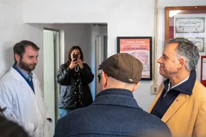 Créditos: Ignacio Turell (fotografía) / Presidencia de la República (fuente institucional) Orsi recorrió policlínica de ASSE ubicada en Pueblo Gallinal, Paysandú