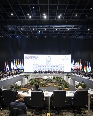 Presidente Orsi asistió a la 68.ª Cumbre del Mercosur en Paraguay