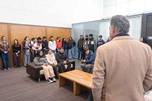 Créditos: Camilo Dos Santos (fotografía) / Presidencia de la República (fuente institucional) Presidente Orsi recibe a liceales de pueblo Yacaré