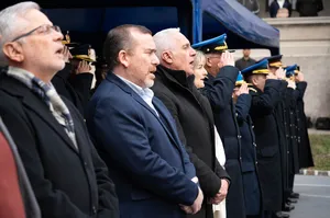 Condecoración a efectivos integrantes de misión oficial desplegada en Chile