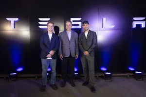 Presidente de la República, Yamandú Orsi, en presentación de Tesla en Uruguay