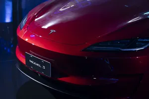 Presidente de la República, Yamandú Orsi, en presentación de Tesla en Uruguay