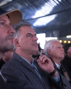 Presidente de la República, Yamandú Orsi, en presentación de Tesla en Uruguay