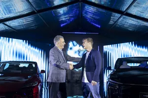 Presidente de la República, Yamandú Orsi, en presentación de Tesla en Uruguay
