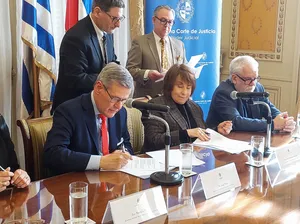 Créditos: Federico Rodríguez (fotografía) / Presidencia de la República (fuente institucional) Convenio entre la Junta Nacional de Drogas y el Poder Judicial