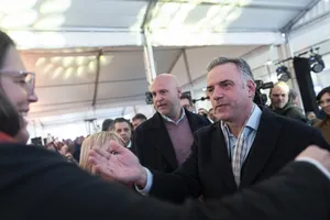 Presidente Orsi en inauguración de centro de salud de Comeca en Santa Lucía