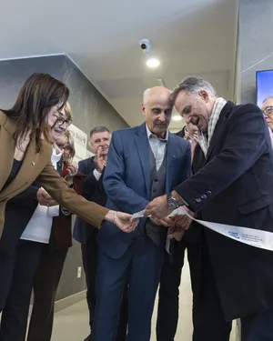 Presidente Orsi en inauguración de centro de salud de Comeca en Santa Lucía