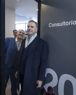 Presidente Orsi en inauguración de centro de salud de Comeca en Santa Lucía