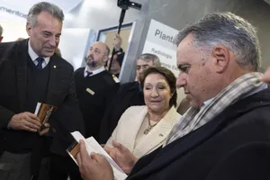 Presidente Orsi en inauguración de centro de salud de Comeca en Santa Lucía