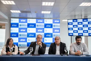 Antel y MEC firman acuerdo que promueve universalización del acceso a las TICs