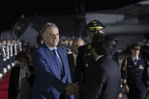 Arribo del presidente Orsi a Lima, Perú