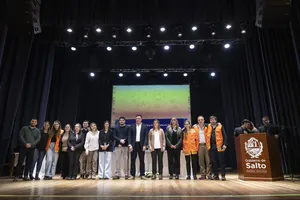 Orsi asistió inauguración de viviendas en el departamento de Salto