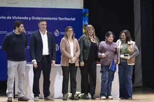 Orsi asistió inauguración de viviendas en el departamento de Salto