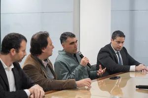 Créditos: Agustina Grenno (fotografía) / Presidencia de la República (fuente institucional) Firma de acuerdo entre Mevir y AFE